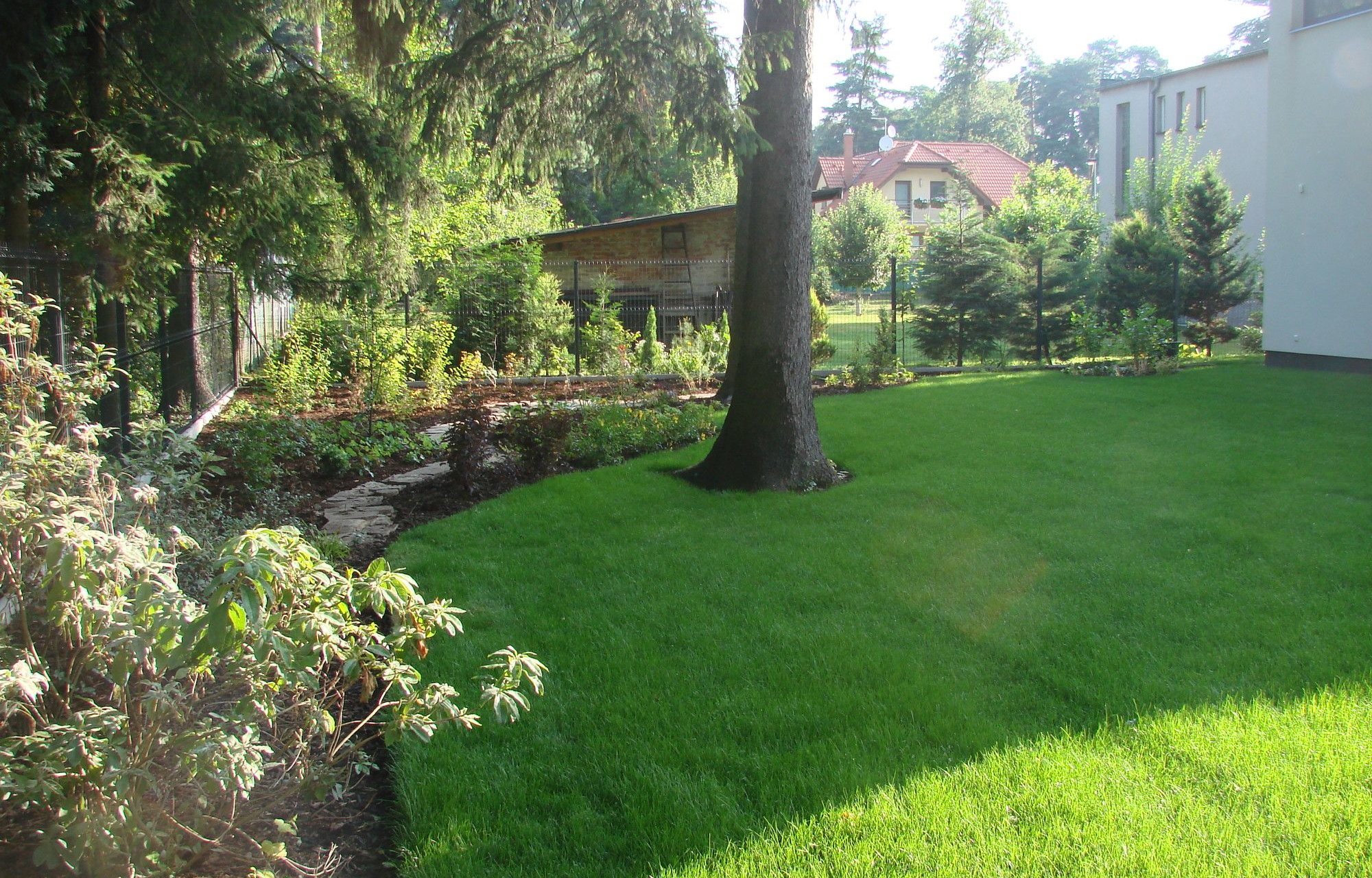Garden connecting to the forest park Klánovice